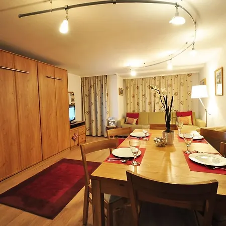 Haus Armina - Edward * צרמט